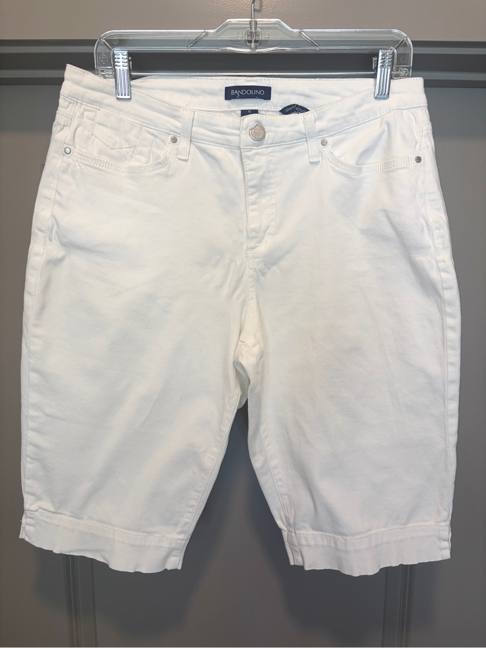 SOLD Bandolino White Bermuda Shorts - Lisbeth